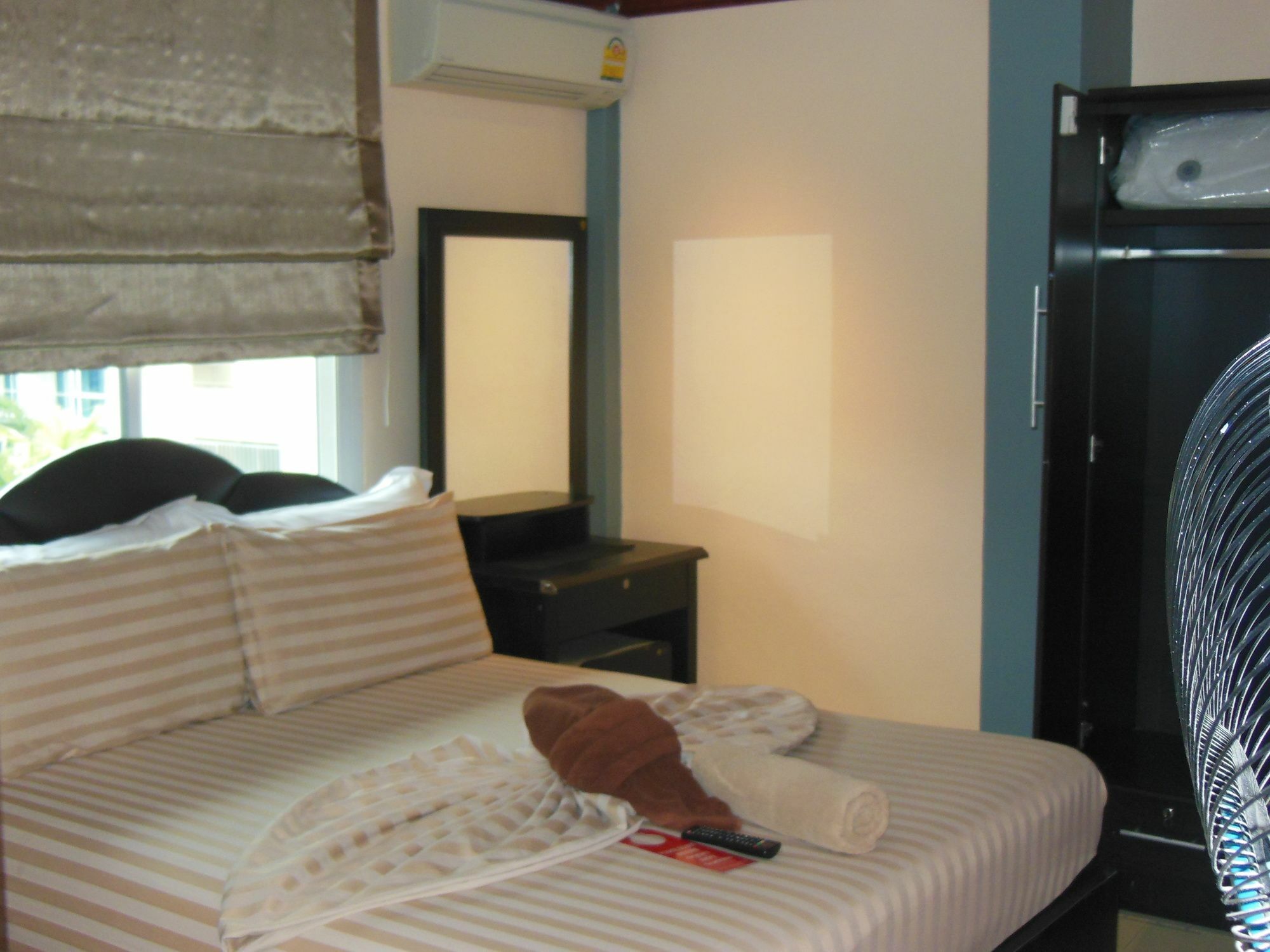 Boomerang Guesthouse And Bar Pattaya Exteriör bild